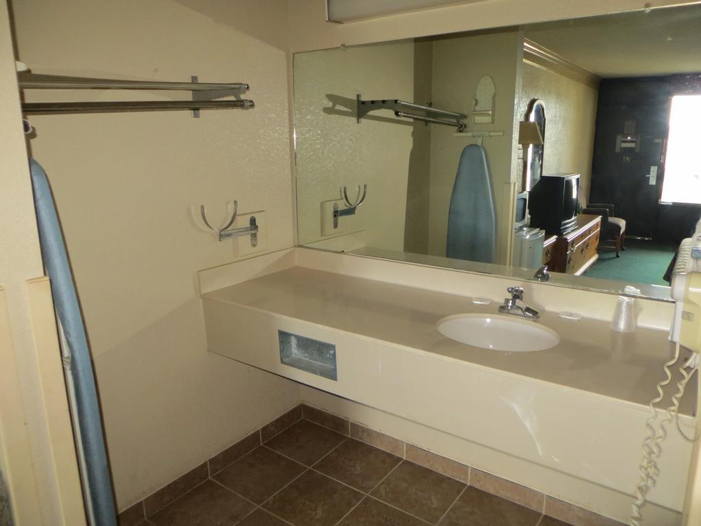 Budgetel Inn & Suites Macon Kamer foto
